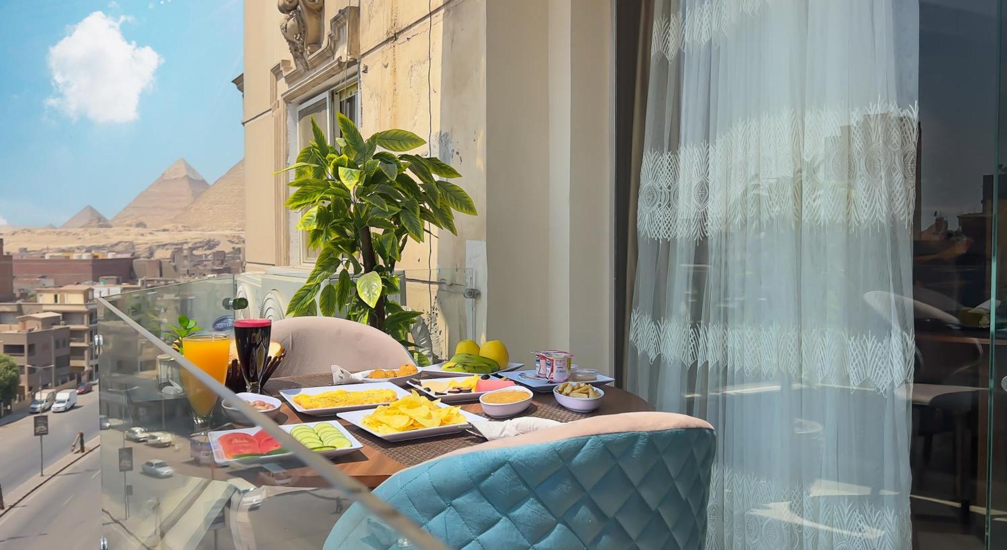 Imperial Pyramids Heights View Bed & Breakfast Nazlet el-Sisi Bagian luar foto