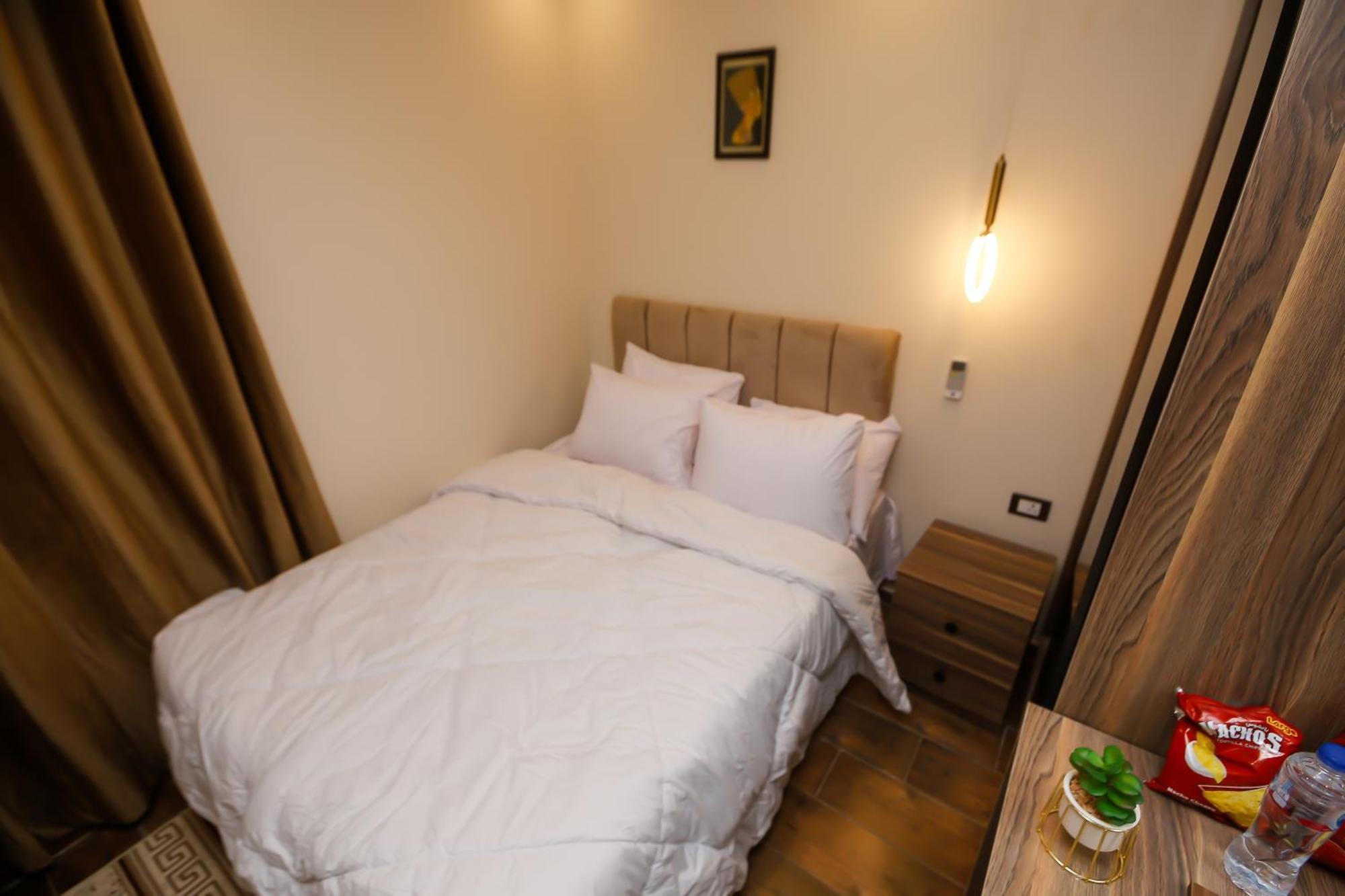 Imperial Pyramids Heights View Bed & Breakfast Nazlet el-Sisi Bagian luar foto