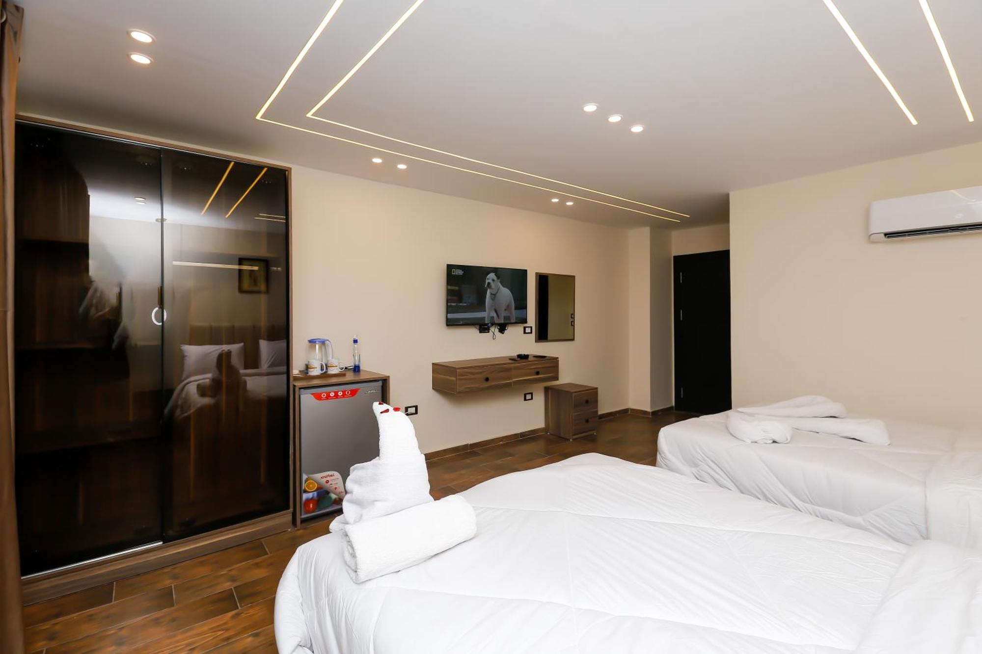 Imperial Pyramids Heights View Bed & Breakfast Nazlet el-Sisi Bagian luar foto