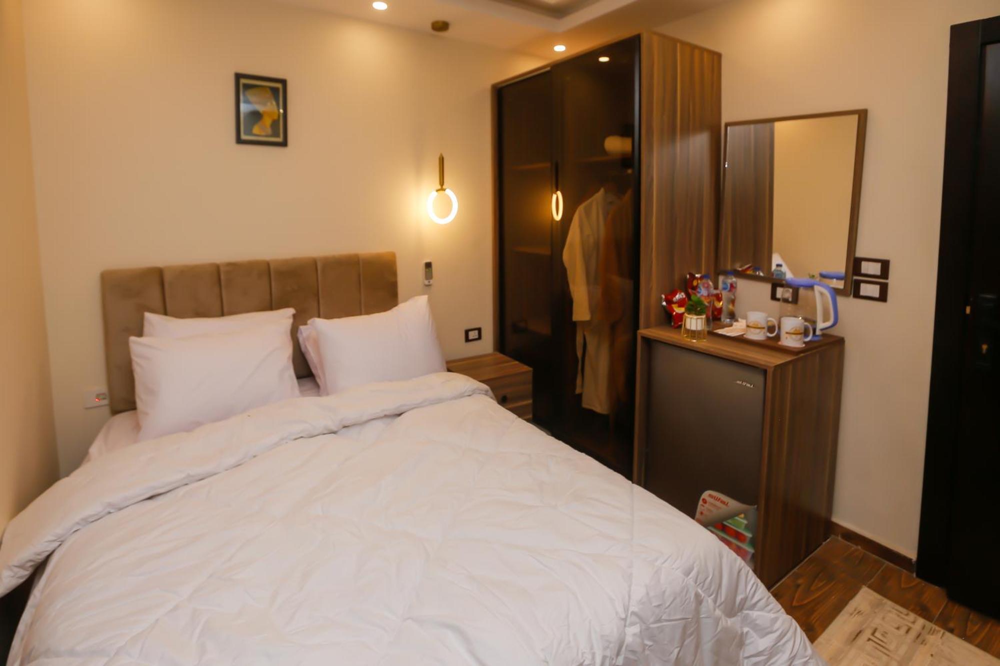 Imperial Pyramids Heights View Bed & Breakfast Nazlet el-Sisi Bagian luar foto
