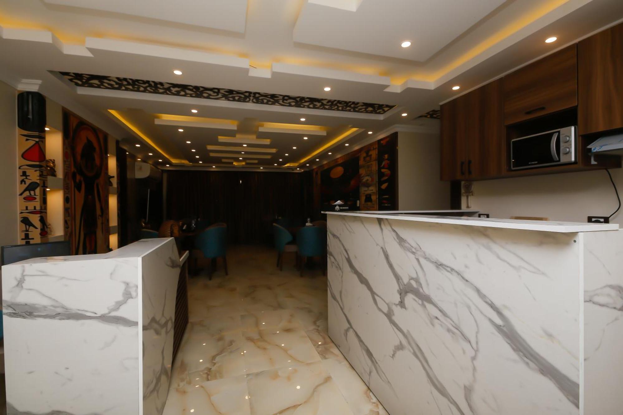 Imperial Pyramids Heights View Bed & Breakfast Nazlet el-Sisi Bagian luar foto