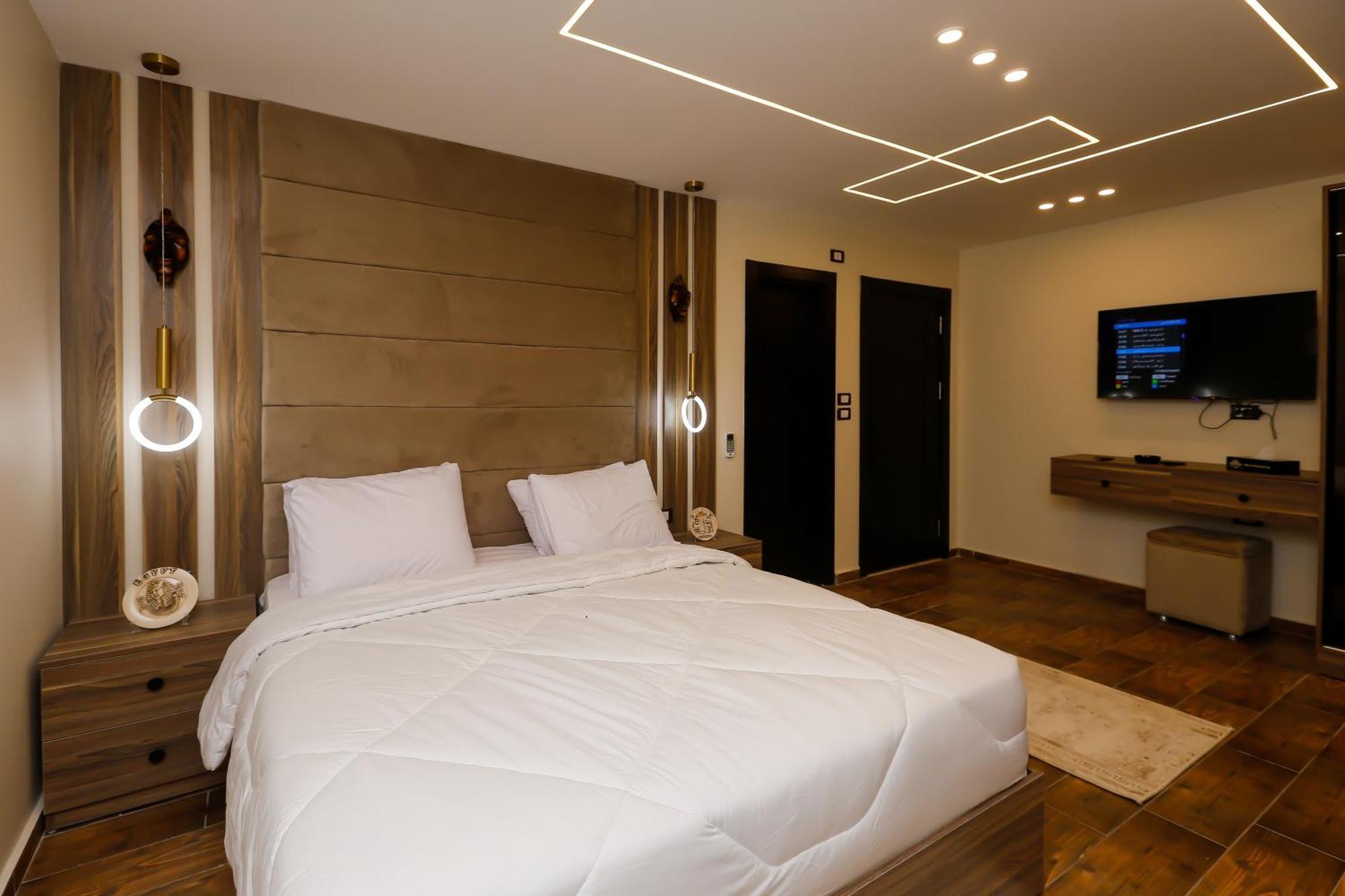 Imperial Pyramids Heights View Bed & Breakfast Nazlet el-Sisi Bagian luar foto
