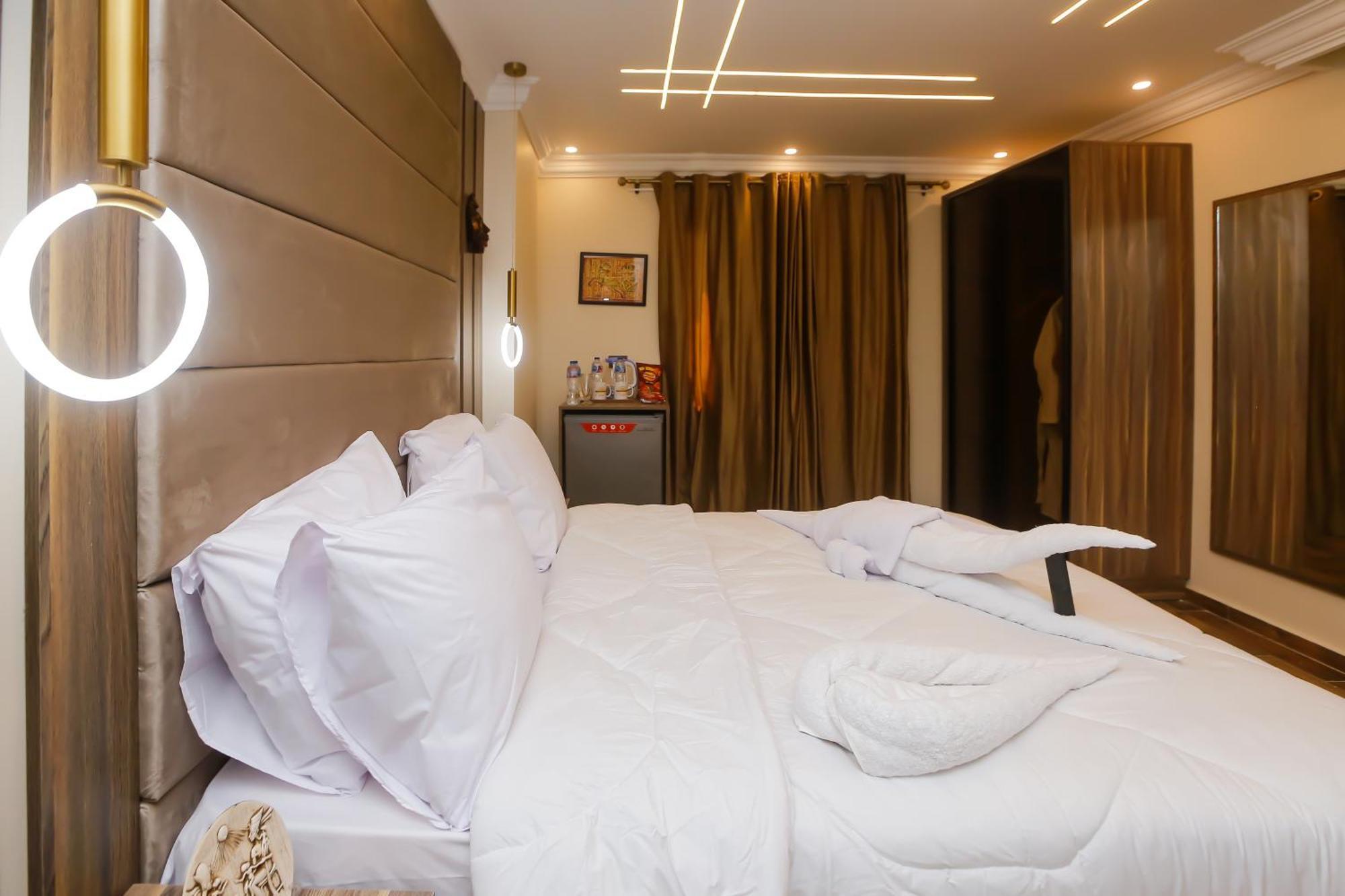 Imperial Pyramids Heights View Bed & Breakfast Nazlet el-Sisi Bagian luar foto